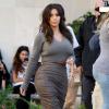 Kim Kardashian quitte le Naimie's Beauty Center avec ses soeurs Khloé et Kylie Jenner. Valley Village, le 1er février 2014.