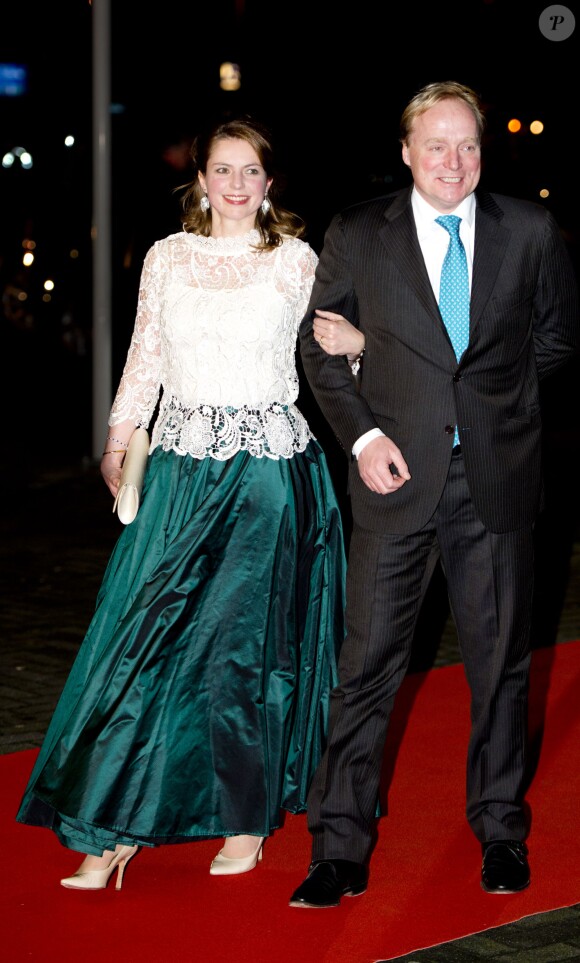 La princesse Annemarie et le prince Carlos de Bourbon-Parme à la soirée de gala. La princesse Beatrix des Pays-Bas recevait le 1er février 2014 au Ahoy de Rotterdam, en présence de son héritier le roi Willem-Alexander et de la reine Maxima ainsi que de l'ensemble de la famille royale, un vibrant hommage en marque de gratitude pour ses 33 ans de règne, de 1980 à son abdication le 30 avril 2013 au profit de son fils Willem-Alexander.