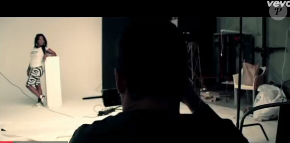 Amel Bent dans le making of du shooting pour son album Instinct