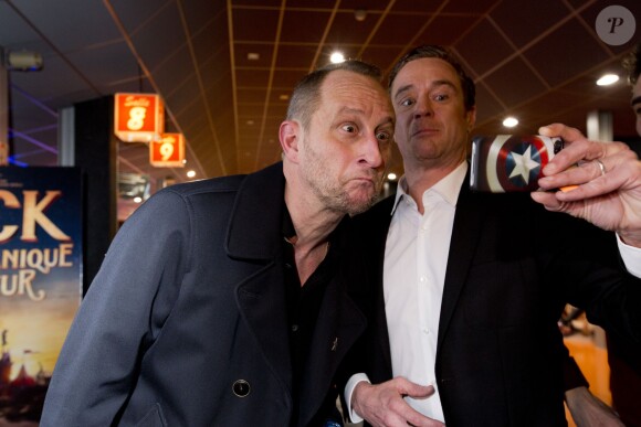 Benoit Poelvoorde assiste à l'avant-première du film "Les rayures du zèbre" à Charleroi en Belgique le 30 janvier 2014