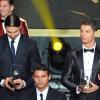 Zlatan Ibrahimovic et Cristiano Ronaldo lors de la remise du Ballon d'or 2013 à Zurich, le 13 janvier 2014.