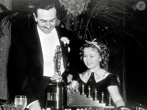 Walt Disney et Shirley Temple aux Oscars en 1937.