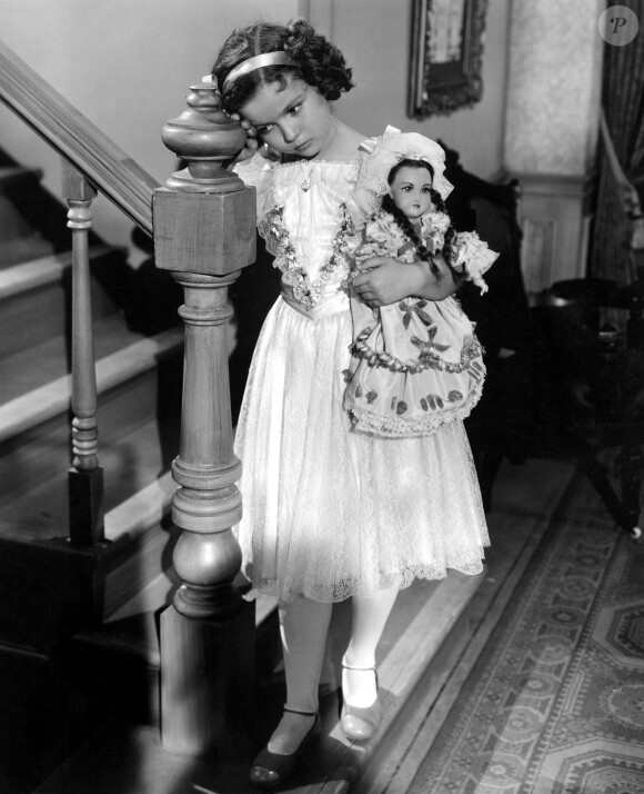 Shirley Temple, jeune princesse du cinéma et icône hollywoodienne, en 1935.