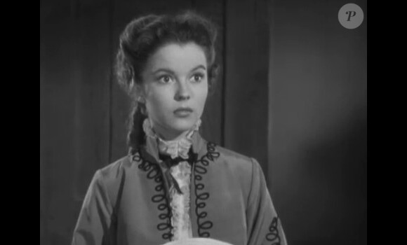 Shirley Temple à 20 ans dans son dernier rôle majeur pour Le Massacre de Fort Apache (1948).