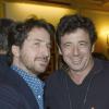 Edouard Baer et Patrick Bruel à la générale de leur pièce "La porte à côté" au Théâtre Édouard VII à Paris, le 10 fevrier 2014.