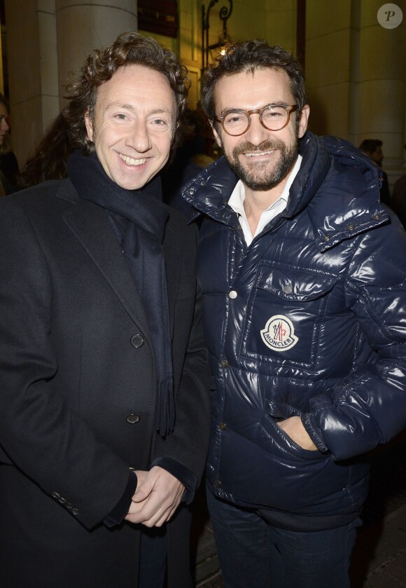 Stephane Bern et Cyril Vergniol à la générale de leur pièce "La porte à côté" au Théâtre Édouard VII à Paris, le 10 fevrier 2014.