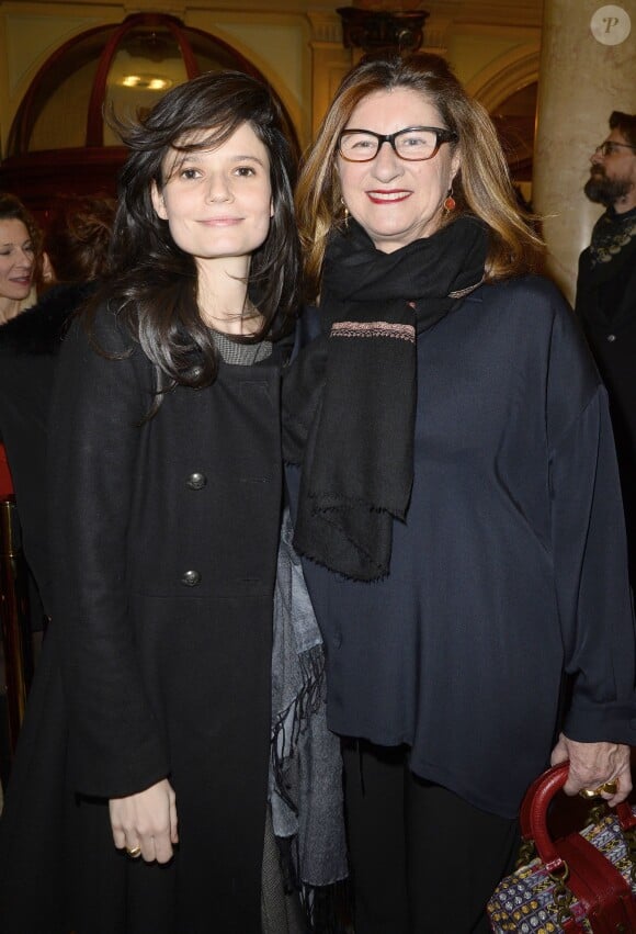 Salomé Lelouch et Andrée Zana-Murat à la générale de leur pièce "La porte à côté" au Théâtre Édouard VII à Paris, le 10 fevrier 2014.
