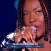 Yseult chante Asaf Avidan lors des quarts de finale de la "Nouvelle Star 2014", le 6 février 2014.