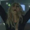 Taylor Momsen entièrement nue dans son nouveau clip "Heaven Knows", mis en ligne le 13 février 2014.