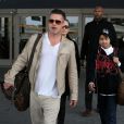Angelina Jolie, Brad Pitt et leur fils Maddox arrivent à Los Angeles le 17 février 2014