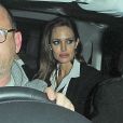 Brad Pitt et Angelina Jolie complices et amoureux à leur retour à l'hôtel après la cérémonie des BAFTA, el 16 février 2014.