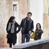Exclusif - Courteney Cox se promène avec sa fille Coco Arquette et son petit ami Johnny McDaid à Venise en Italie, le 16 février 2014.