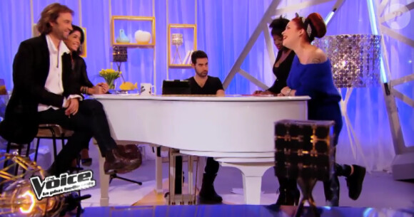 Battle d'Ayelya et Manon (Team Jenifer) dans The Voice 3, le samedi 22 février 2014 sur TF1