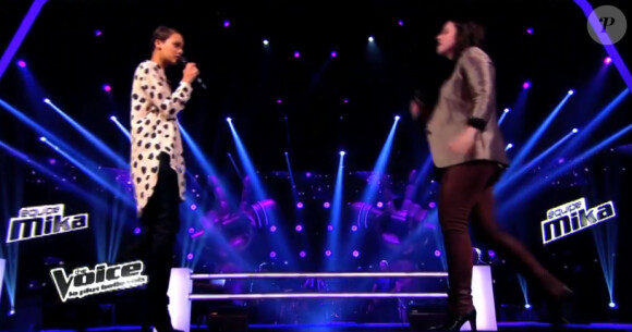 Battle de Caroline Savoie et Melissa Bon dans The Voice 3, le samedi 22 février 2014 sur TF1
