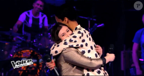 Caroline Savoie et Melissa Bon dans The Voice 3, le samedi 22 février 2014 sur TF1