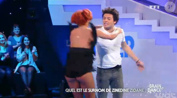 Fauve Hautot et Kev Adams dans Vendredi tout est permis, le 21 février 2014 sur TF1.
