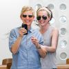 Ellen DeGeneres et sa compagne Portia de Rossi à West Hollywood, Los Angeles, le 14 février 2014.