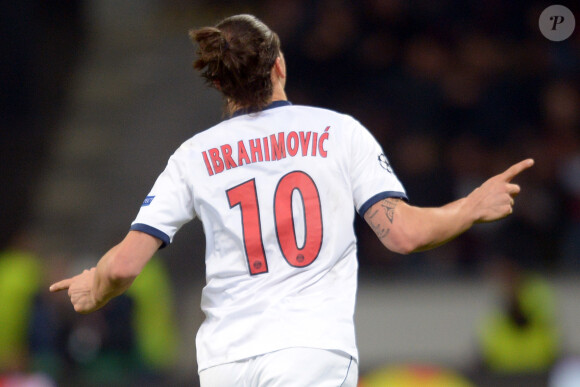 Zlatan Ibrahimovic lors du match entre le Bayer Leverkusen et le Paris Saint-Germain, le 18 février 2014 à Leverkusen