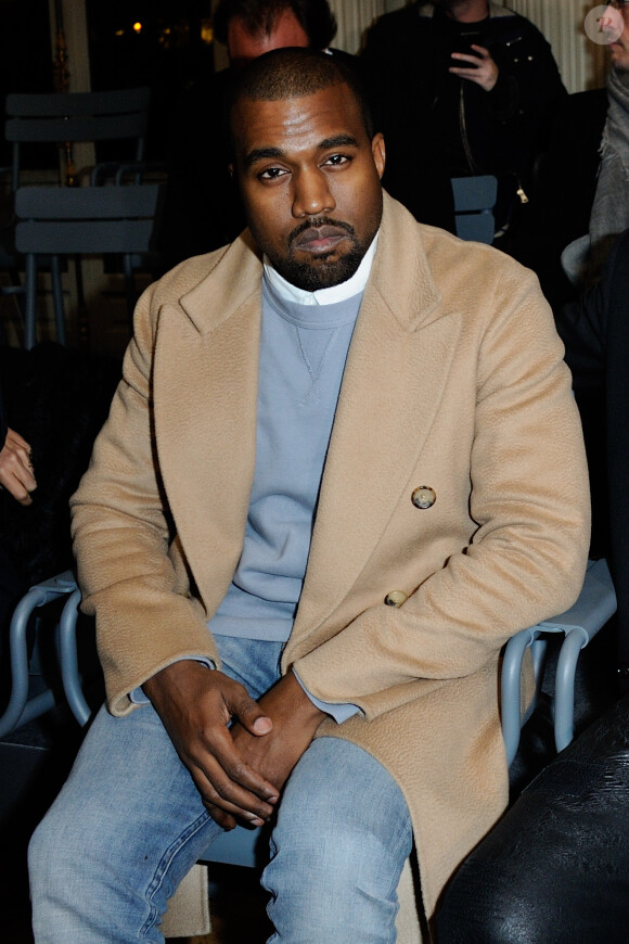 Kanye West assiste au défilé Maison Martin Margiela à l'hôtel Salomon de Rothschild. Paris, le 28 février 2014.