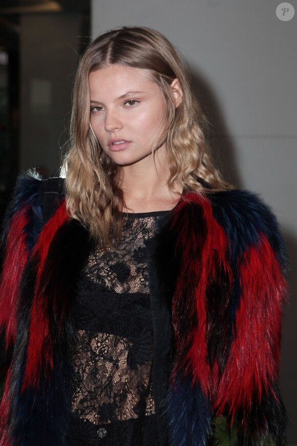 Le top model Magdalena Frackoviak arrive à la Salle Wagram pour assister au défilé Sonia Rykiel automne-hiver 2014-2015. Paris, Fle 28 février 2014.