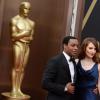 Chiwetel Ejiofor et Sari Mercer à la 86e cérémonie des Oscars, à Los Angeles le 2 mars 2014.