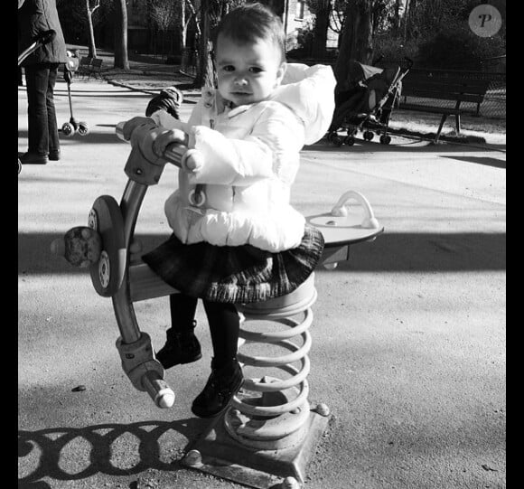 Jade Lagardère est dingue de son adorable fille Liva. Février-Mars 2014.
