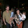 Scott Disick, Kourtney Kardashian et leurs deux enfants (Mason et Penelope) à Los Angeles, le 4 mars 2014.