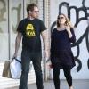 Exclusif - Drew Barrymore enceinte et son mari Will Kopelman vont faire du shopping à West Hollywood, le 9 mars 2014.