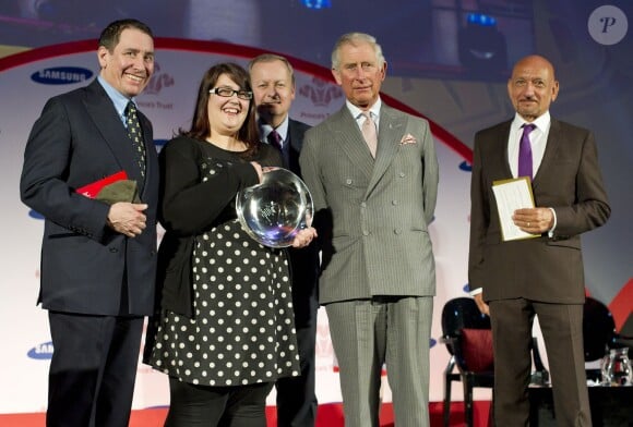 Carly Williams a été récompensée par le prince Charles sous les yeux de Joan Collins, Ben Kingsley ou encore la jolie Pixie Lott à la soirée Prince's Trust Awards à Londres le 12 mars 2014.