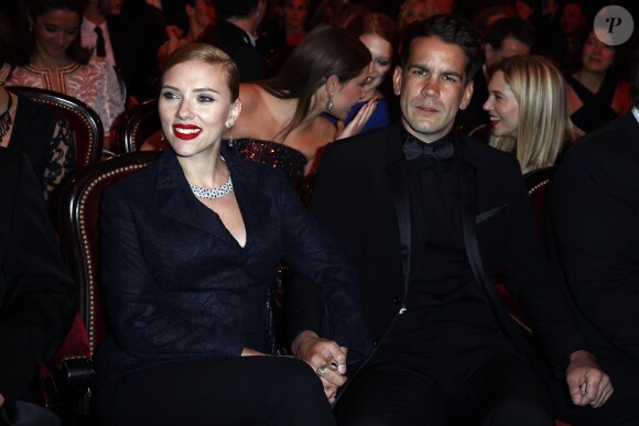 Scarlett Johansson et son fiancé Romain Dauriac lors des César le 28 févirer 2014 à Paris