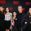 Sylvester Stallone en famille lors de la première de la comédie musicale "Rocky" à Broadway (New York), le 13 mars 2014.