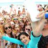 Sara Sampaio anime la Spring Break Beach Party de Victoria's Secret PINK, sur une plage de Destin en Floride. Le 13 mars 2014.