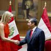 La reine Maxima des Pays-Bas est reçue par Ollanta Humala, président péruvien lors de sa visite à Lima, le 7 mars 2014.  Queen Maxima meets president Ollanta Humala in Lima, Peru, March 7th, 2014.07/03/2014 - Lima