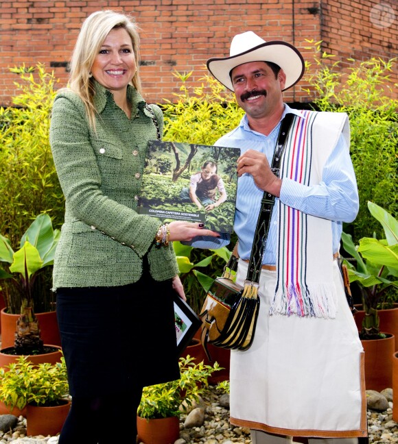 La reine Maxima des Pays-Bas rend visite à la fédération des producteurs de café à Bogota en Colombie le 4 mars 2014.04/03/2014 - Bogota
