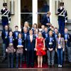 Le roi Willem-Alexander et la reine Maxima des Pays-Bas recevaient le 25 février 2014 les médaillés néerlandais des JO de Sotchi à La Haye