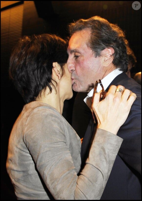 Jean-Jacques Bourdin à la soirée de remise du prix Philippe Caloni avec sa femme, Anne Nivat en 2010.