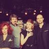 La troupe de PROFS & Cie, Philippe Vasseur, Cédric Cizaire, Béatrice Costantini et Jéromine Chasseriaud sur scène, au théâtre des Blancs-Manteaux à Paris.