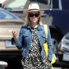 Reese Witherspoon est allée déjeuner avec une amie Brentwood, le 17 mars 2014.
