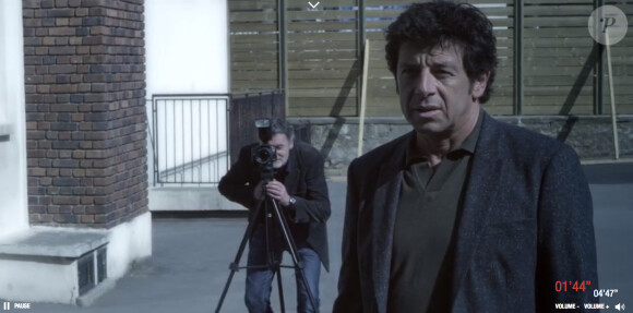 Patrick Bruel dans le clip interactif de Maux d'enfants, de Patrick Bruel et La Fouine