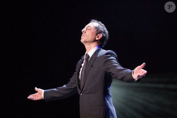 Exclusif - Gad Elmaleh sur scène pour son spectacle "Sans Tambour" à l'Opéra de Paris le 16 mars 2014.