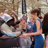 Shailene Woodley, dans une robe Stella McCartney lors de l'avant-première du film "Divergente" à Londres, le 30 mars 2014