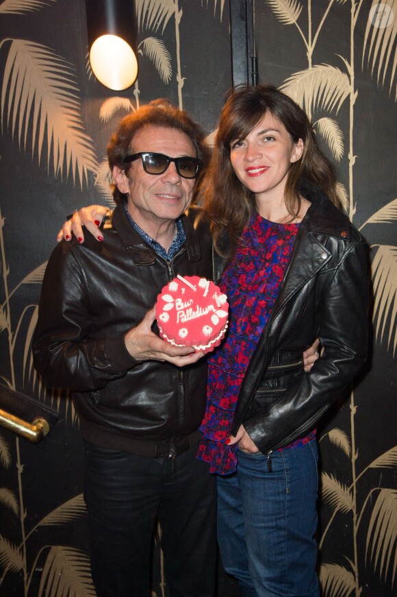 Philippe Manoeuvre et sa compagne Candice Martinon-Boisnier de La Richardière lors de la soirée d'anniversaire des 4 ans du Bus Palladium, à Paris le 3 avril 2014.