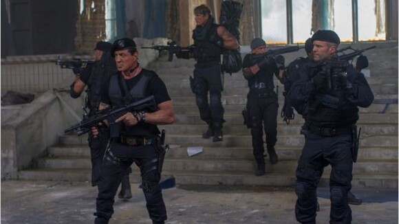 Expendables 3 : Bande-annonce explosive avec Stallone, Schwarzy, Gibson, Ford...