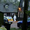 La police arrive au domicile de Peaches Geldof à Wrotham dans le Kent, le 7 avril 2014.