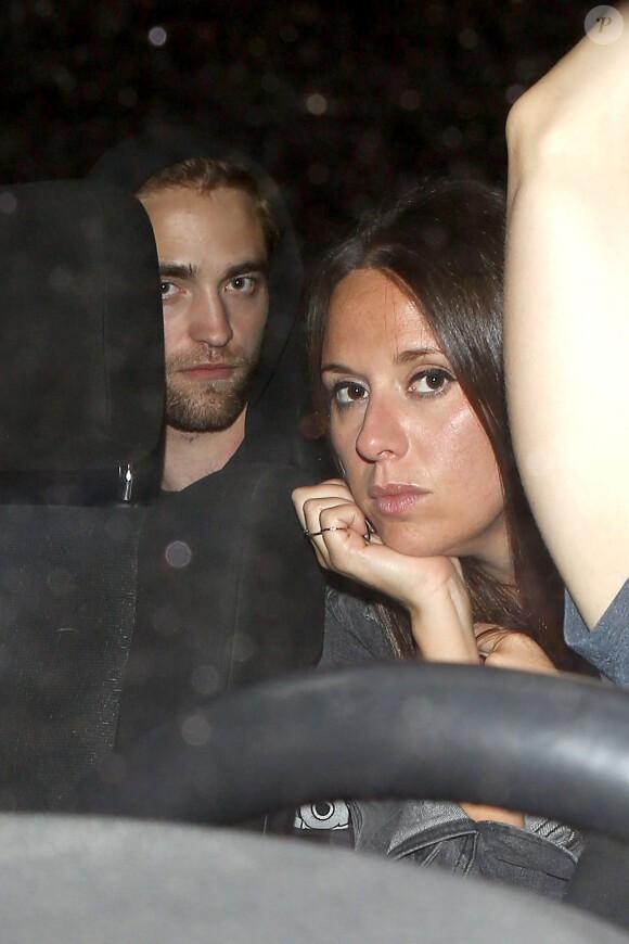 Robert Pattinson, ici de sortie à Los Angeles le 2 octobre 2013, aurait-il séduit Dylan Penn.