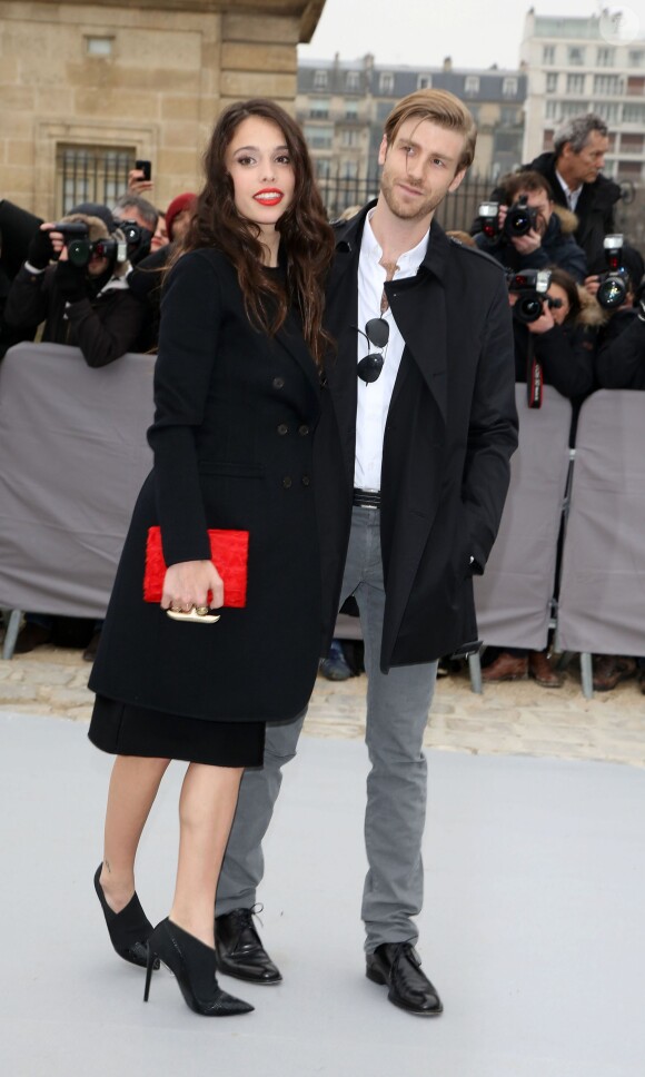 Chelsea Tyler et son boyfriend Joe Foster lors de la Fashion Week de Paris, le 1er mars 2013.