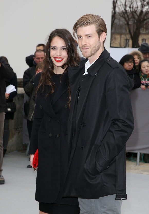 Chelsea Tyler et son compagnon Joe Foster lors de la Fashion Week de Paris, le 1er mars 2013.