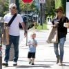 Hilary Duff et Mike Comrie avec leur fils Luca à Los Angeles le 6 avril 2014