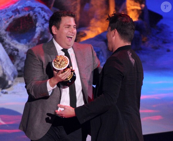 Channing Tatum et Jonah Hill sur la scène des MTV Movie Awards 2014, le 13 avril 2014.