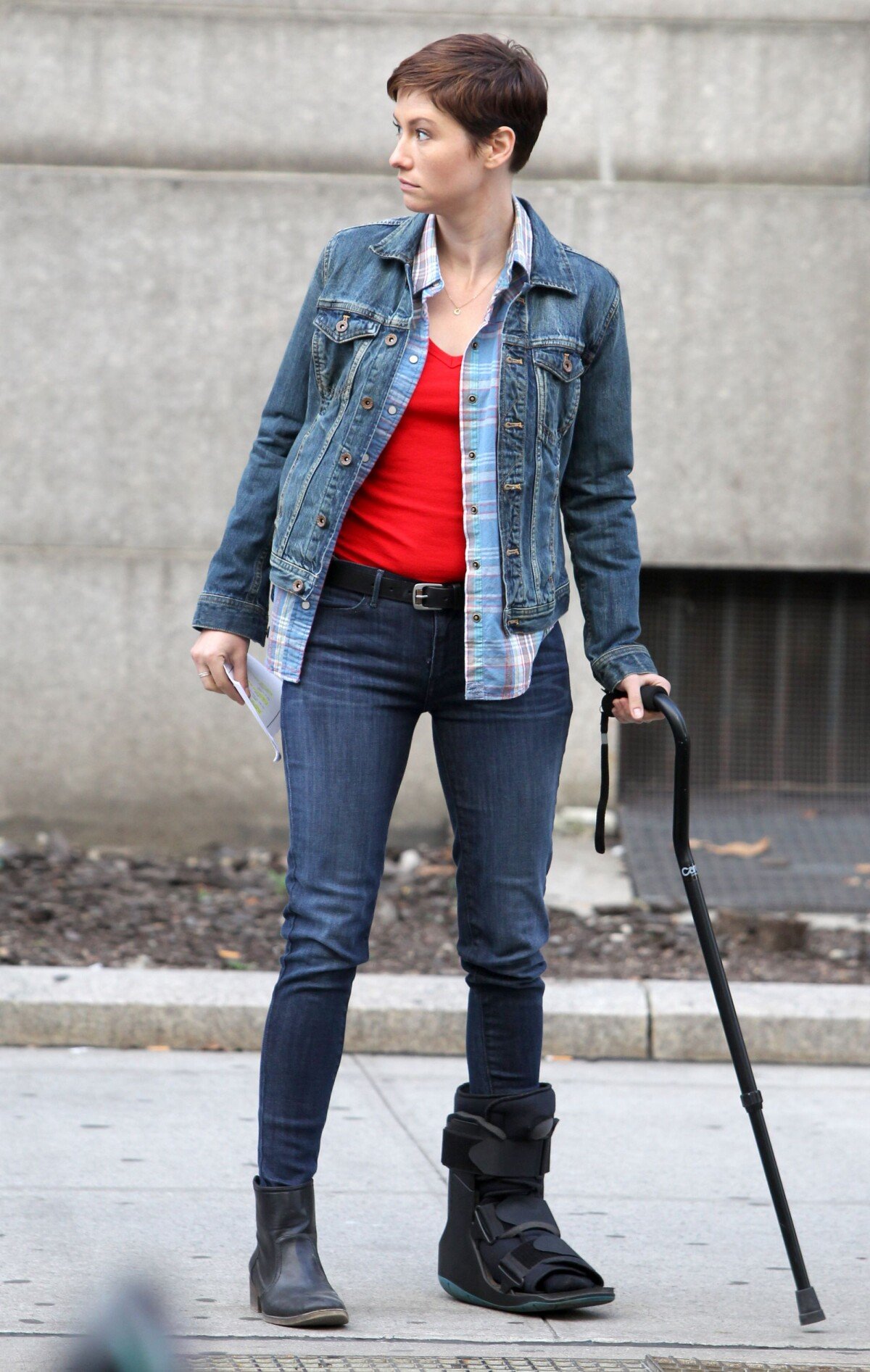 Vidéo Chyler Leigh Sur Le Tournage De La Série Taxi Brooklyn à New York Le 6 Septembre 2013 